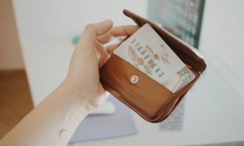    TPWallet市场：为何仅以DeFi项目为主？  /   
 guanjianci  TPWallet, DeFi项目, 数字钱包, 去中心化金融  /guanjianci 

 引言 
 随着区块链技术的不断发展和普及，去中心化金融（DeFi）作为一种新兴的金融形式，越来越受到用户的关注。TPWallet作为一种多功能数字钱包，其市场中为何主要集中在DeFi项目，引发了许多用户的疑问。在这篇文章中，我们将深入探讨这个问题，识别TPWallet市场特点的背后原因，以及DeFi项目的潜力和未来发展方向。 

 什么是TPWallet？ 
 TPWallet是一个多功能的数字钱包，支持多种类型的资产存储和管理。用户可以在TPWallet中进行代币的交易、管理和存储，还可以参与各种DeFi项目的活动，例如流动性挖矿、收益农场等。TPWallet的设计目的在于为用户提供一个便捷、安全的区块链资产管理工具。随着DeFi生态系统的不断扩大，TPWallet顺应市场趋势，重点聚焦于支持DeFi项目。 

 DeFi项目的崛起及其吸引力 
 去中心化金融（DeFi）是指在区块链上，通过智能合约提供的金融服务。这一领域包括借贷、交易、保险等多种金融活动，用户可以在没有中介的情况下直接进行操作。DeFi项目的崛起主要源于以下几个因素： 
 首先，DeFi项目的去中心化特性增强了用户的隐私保护。用户在进行交易时，无需提供个人信息，降低了数据泄露的风险。其次，DeFi项目通常提供更高的收益率，这吸引了大量投资者参与。此外，由于去中心化金融不受传统金融机构的限制，用户可以随时随地进行操作，极大地提升了用户体验。 

 TPWallet市场专注于DeFi项目的原因 
 在TPWallet市场中，集中发展DeFi项目的原因主要有以下几点： 
 1. **市场需求大**：随着越来越多的人了解并投资于区块链和加密货币，DeFi项目的需求稳步上升。TPWallet通过提供切合用户需求的DeFi项目，能够吸引更多的用户和投资者。 
 2. **平台竞争优势**：在众多数字钱包竞争中，专注于DeFi项目能够形成差异化竞争，吸引对这一领域感兴趣的用户，提升用户留存率。 
 3. **创新性和前瞻性**：DeFi项目往往是技术驱动的，TPWallet的团队能够通过参与和支持这些项目，把握行业发展的最新动态，进而实现技术上的快速迭代和创新。 
 4. **收益分享机制**：TPWallet通过与DeFi项目的合作，可以为用户提供更多赚取收益的机会，用户的参与度和忠诚度随之提升。 

 DeFi项目的风险与挑战 
 尽管DeFi项目有诸多优势，但也伴随一些风险和挑战。投资者在参与DeFi项目时需要保持谨慎，了解潜在风险。 
 首先，由于DeFi项目通常是基于智能合约，这就意味着如果智能合约编码存在漏洞或者被黑客攻击，投资者的资产可能面临损失。其次，在DeFi项目中，流动性问题也可能影响用户的资金安全和交易效率。此外，许多DeFi项目仍处于发展的初期阶段，项目的可持续性和商业模式尚未完全验证，也增加了投资风险。 

 如何安全地参与TPWallet中的DeFi项目？ 
 倘若用户希望在TPWallet中参与DeFi项目，则需采取一些安全措施，以降低风险： 
 1. **尽职调查**：在参与任何DeFi项目之前，用户应当仔细研究项目背景，包括开发团队、技术框架、合约审计报告等，以确保其可信度。 
 2. **分散投资**：建议用户将资金分散在多个DeFi项目上，以降低特定项目失败所带来的风险。 
 3. **了解项目机制**：对每个参与的DeFi项目的机制和玩法有深入了解，只有在充分理解风险和收益的情况下进行投资。 
 4. **及时跟进市场**： DeFi领域变化迅速，用户需时刻保持关注市场动态以避免错过重要信息，从而做出相应调整。  

 未来TPWallet与DeFi的融合前景 
 TPWallet在数字钱包与DeFi项目的融合中展现了很大的潜力与发展空间。未来，TPWallet可能会利用更先进的技术，例如Layer 2解决方案，以提升交易速度和降低Gas费用。此外，TPWallet还可以通过增加对其他区块链的支持，拓展项目的多样性，进一步提升用户体验。 
 与此同时，DeFi市场也会不断成熟，相关法规和政策的建立将为项目的发展提供更为稳固的基础。这为TPWallet创造了良好的发展环境，使得其可以在DeFi领域占据重要的市场份额。 

 结论 
 总体来看，TPWallet之所以在市场上专注于DeFi项目，系因为其能满足用户日益行的需求、增强平台竞争力、提升创新性以及用户收益。同时，用户在参与DeFi项目时也须谨慎审慎。未来，TPWallet将有机会在DeFi领域实现更广阔的发展前景。  

 常见问题全解析 

1. **TPWallet的安全性如何保障？**
   - 安全性是任何数字钱包关注的重中之重。TPWallet通过多重安全措施，包括私钥离线储存、合约审计等，确保用户资产的安全。

2. **如何在TPWallet中选择合适的DeFi项目？**
   - 用户可以通过项目的白皮书、社区讨论及市场反应来评估DeFi项目的潜力，以作出明智的投资决策。

3. **TPWallet支持哪些类型的资产交易？**
   - TPWallet支持多种加密资产的交易，包括但不限于ERC-20、TRC-20等主流代币。

4. **参与DeFi项目的门槛高吗？**
   - TPWallet旨在尽可能降低用户的参与门槛，用户只需简单设置，即可开始参与。

5. **TPWallet的手续费结构如何？**
   - 各项目的手续费可能因流动池、交易对等不同而有所变化，用户需参阅具体项目信息。

6. **未来TPWallet的主要发展方向是什么？**
   - TPWallet未来将专注于提升用户体验、增加资产种类，以及持续探索与DeFi项目的深度合作。 

通过对TPWallet市场如何以DeFi项目为主，以及相关问题的深入探讨，希望能为用户提供更全面的认识与理解。